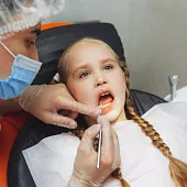 Гнойник на десне у ребенка: причины, симптомы и лечение